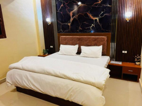 Parivartan Hotel